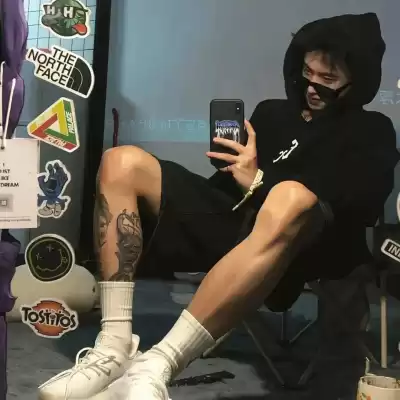 雍恨云